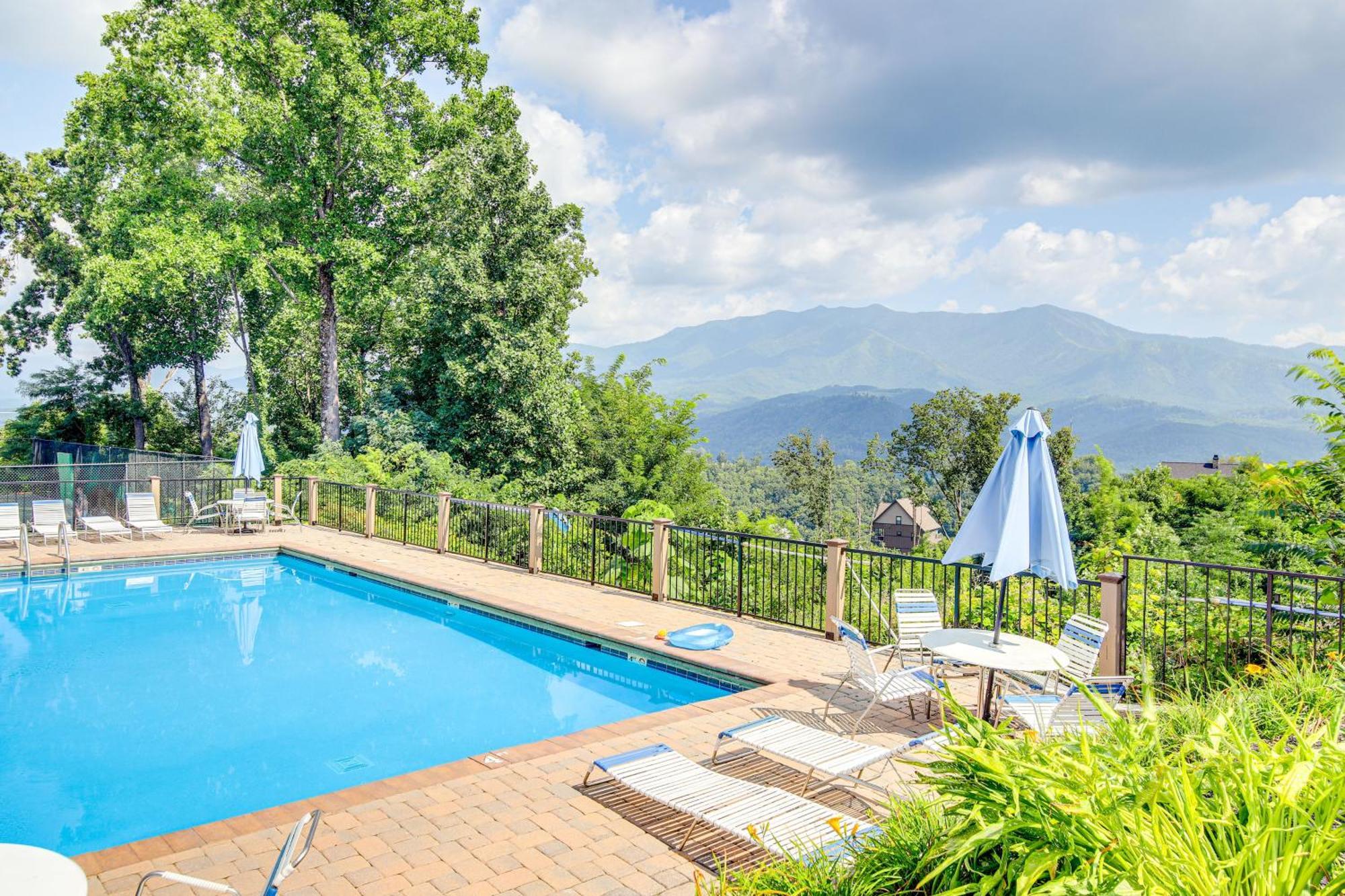 Gatlinburg Vacation Rental Balcony With Hot Tub! المظهر الخارجي الصورة